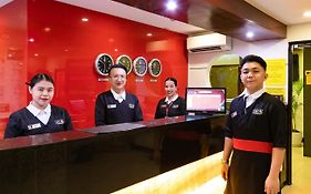 Hotel Sogo - Monumento, Lrt Station